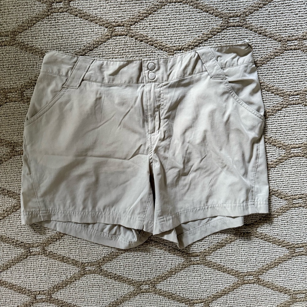 Columbia PFG Lightweight Shorts - size 12